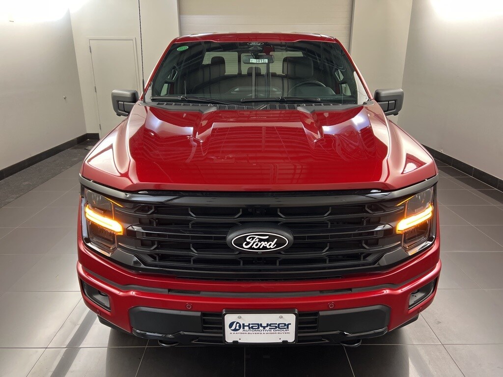 2025 Ford F-150 XLT photo 2