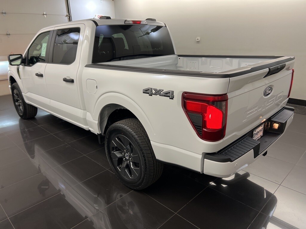 2025 Ford F-150 STX photo 4