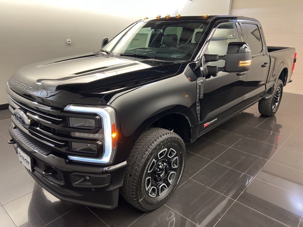 2025 Ford F-250 Platinum photo 3