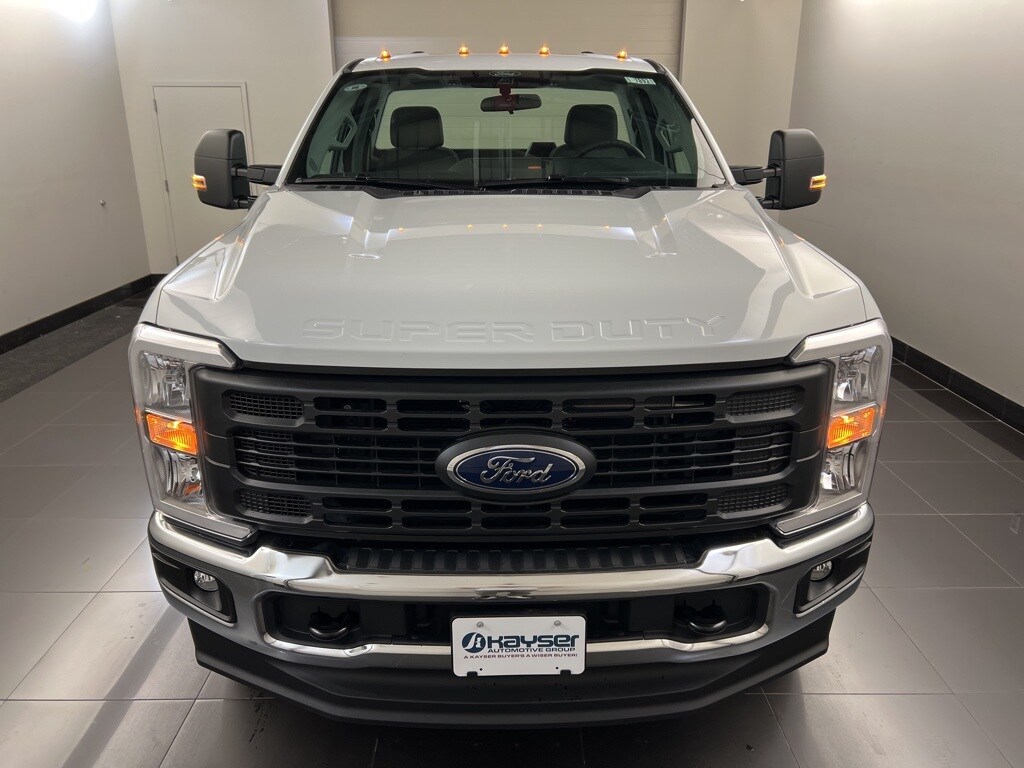 2026 Ford F-350 XL photo 2