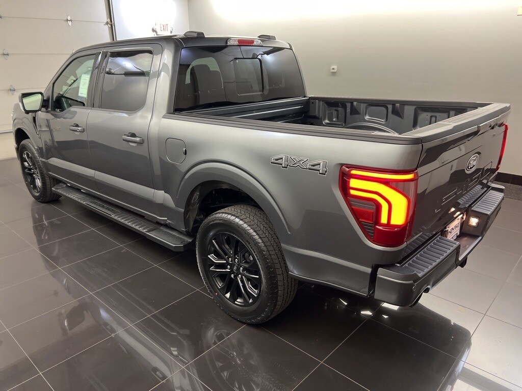 2025 Ford F-150 Lariat photo 2