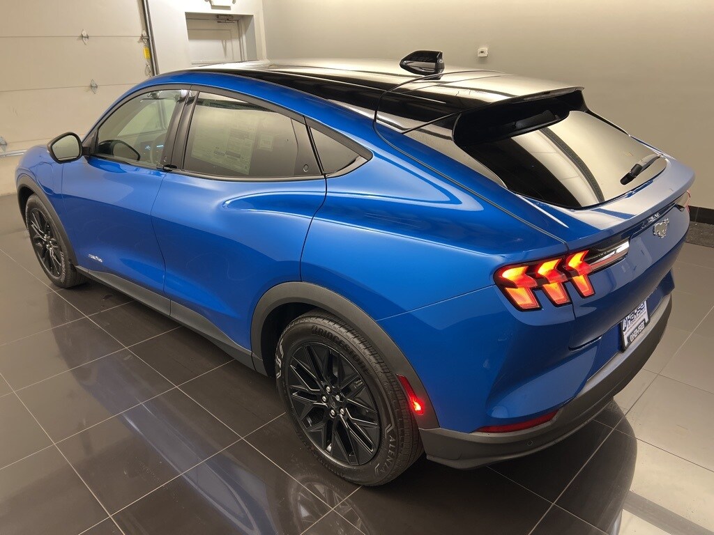 2025 Ford Mustang Mach-E Select photo 4