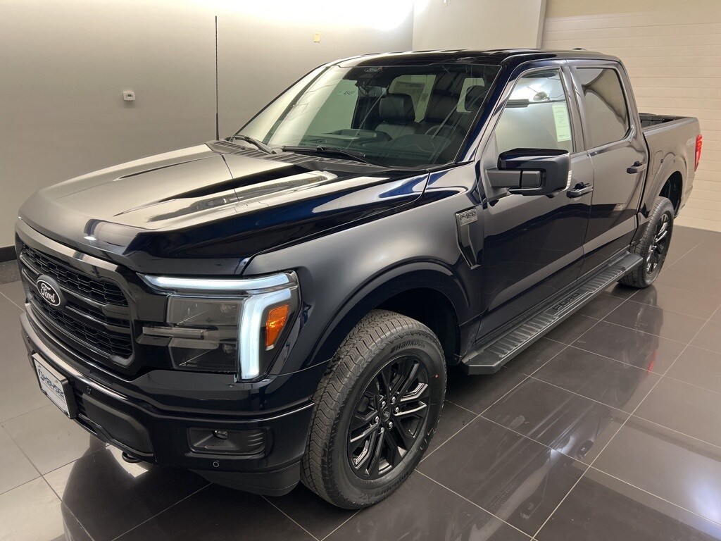 2025 Ford F-150 Lariat photo 2
