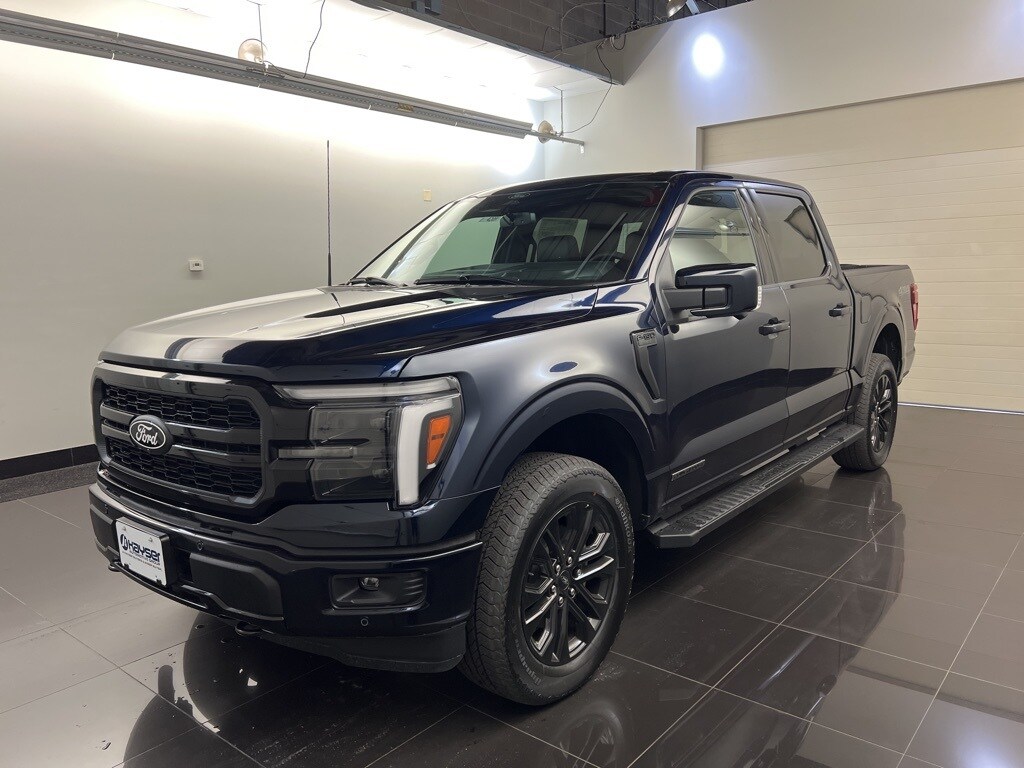 2025 Ford F-150 Lariat photo 3