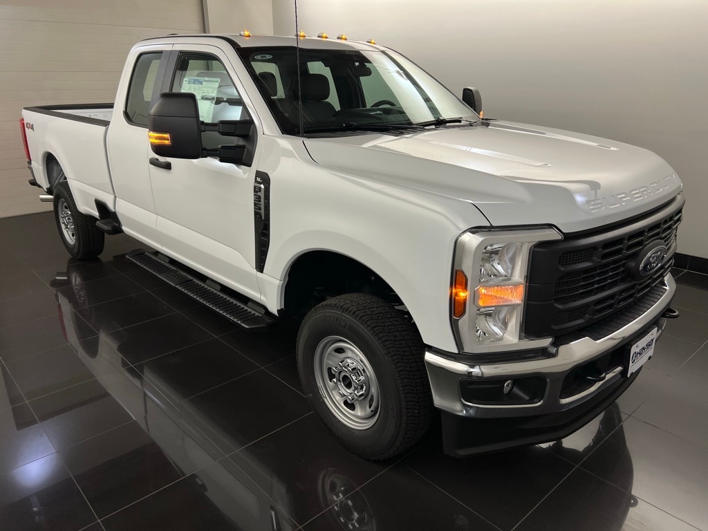 2026 Ford F-350 Super Duty XL's photo