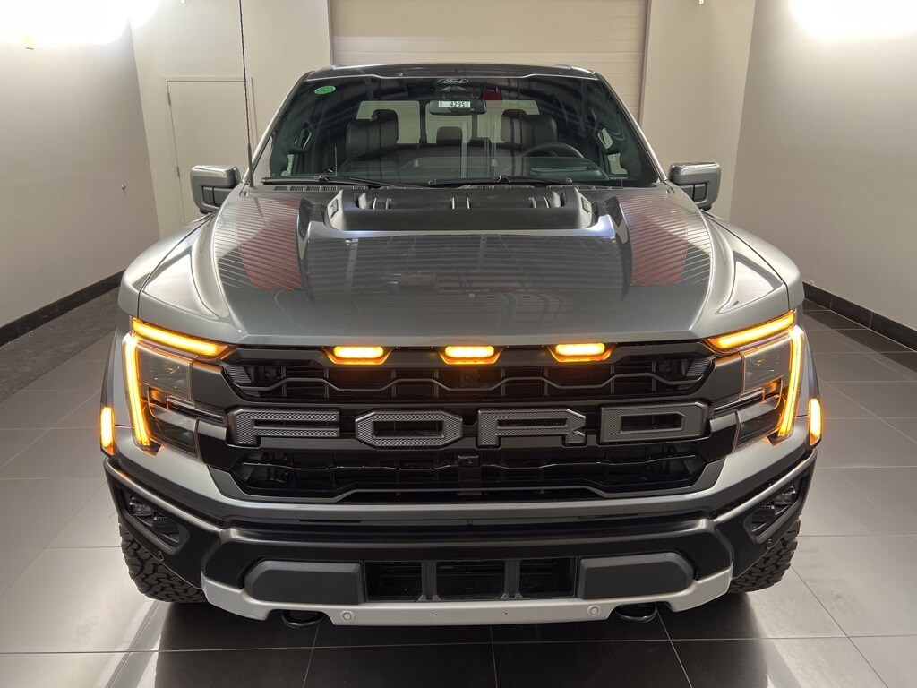 2025 Ford F-150 Raptor photo 2