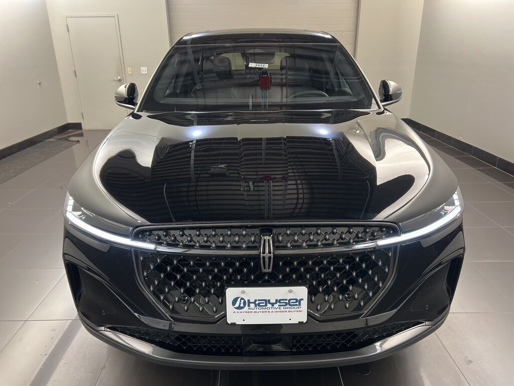 2025 Lincoln Nautilus Premiere photo 2