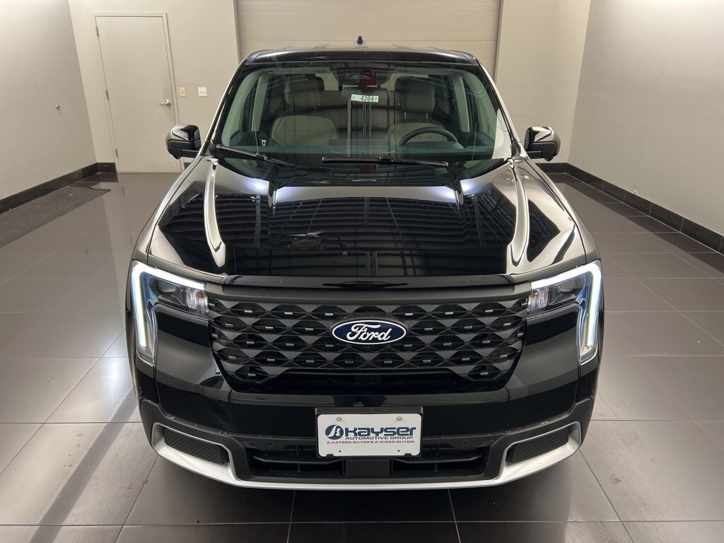 2025 Ford Maverick Lariat photo 2