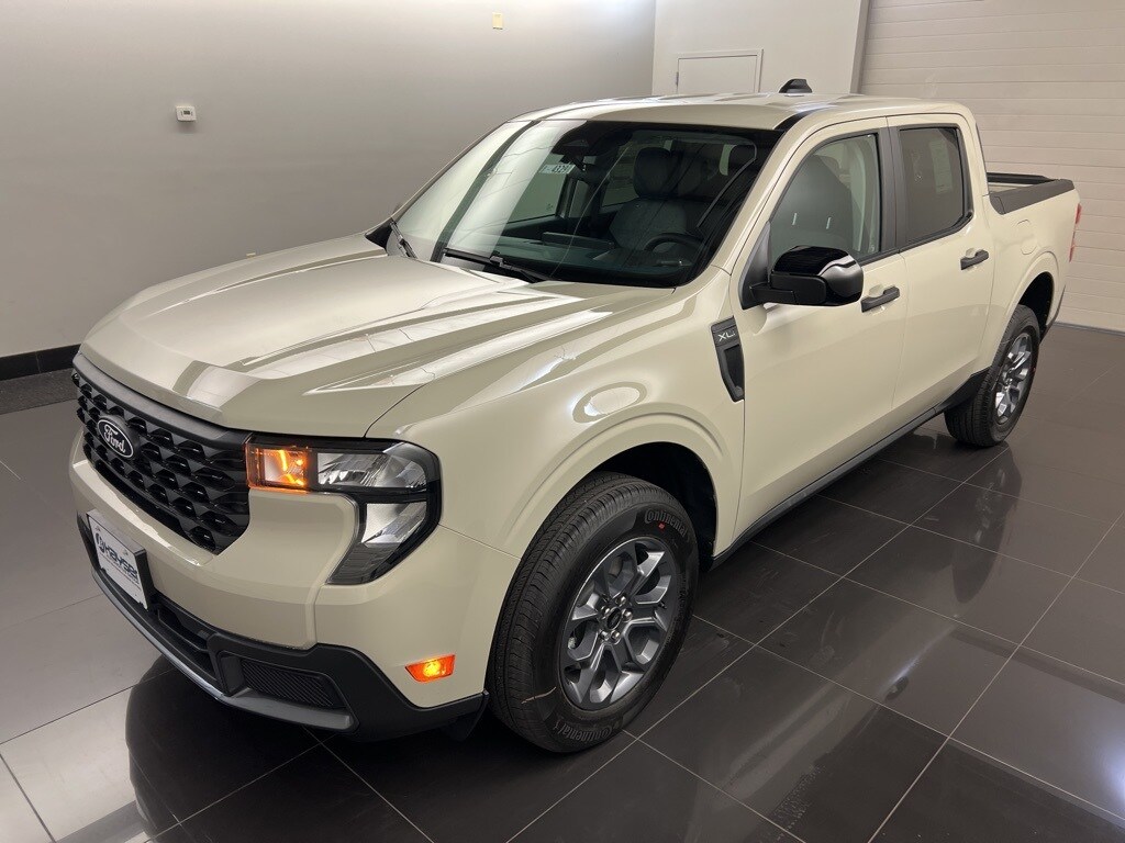 2025 Ford Maverick XLT photo 3
