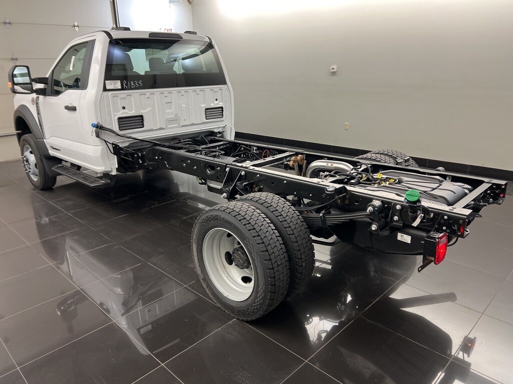 2025 Ford F-550 XL photo 4