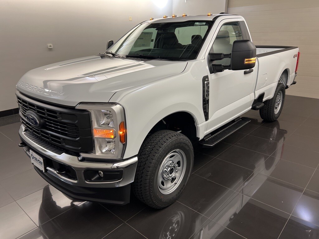2026 Ford F-350 XL photo 3