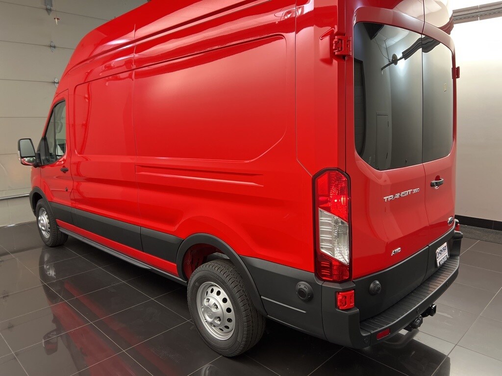2025 Ford Transit photo 3