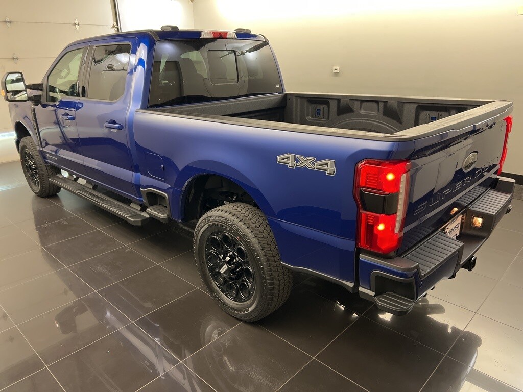 2026 Ford F-350 XLT photo 4