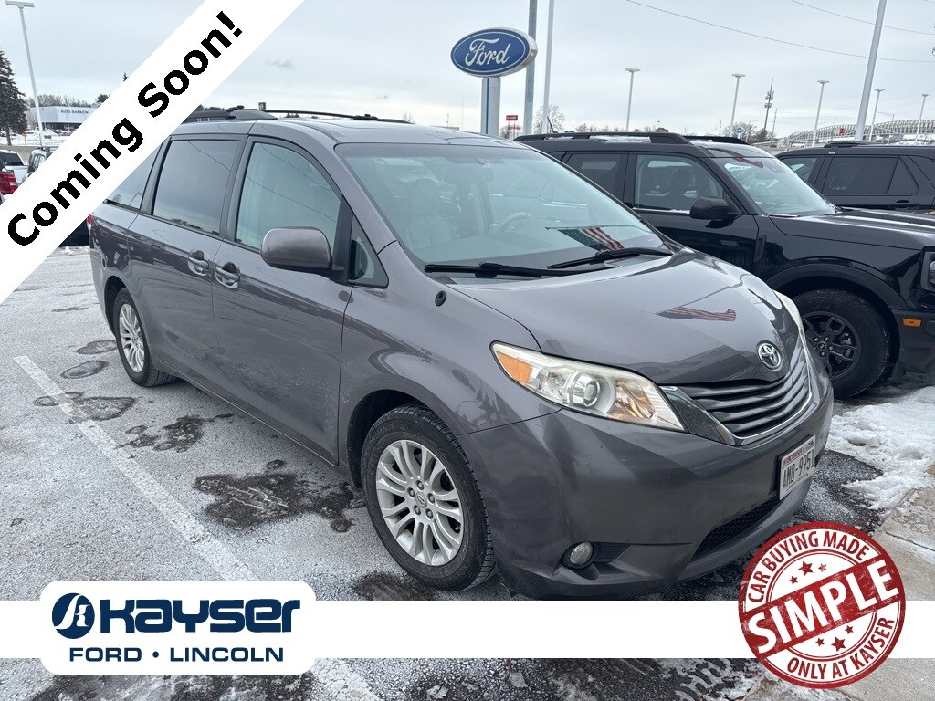 2013 Toyota Sienna XLE