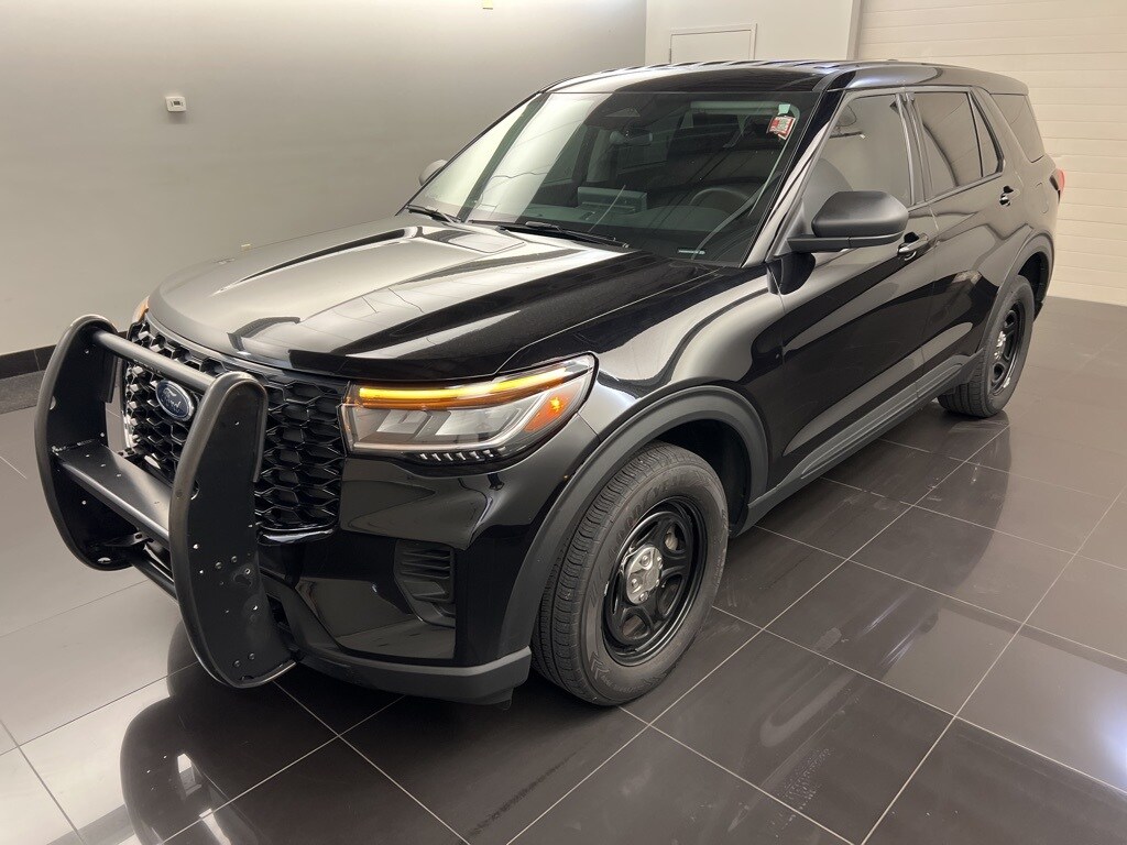 2025 Ford Explorer photo 2