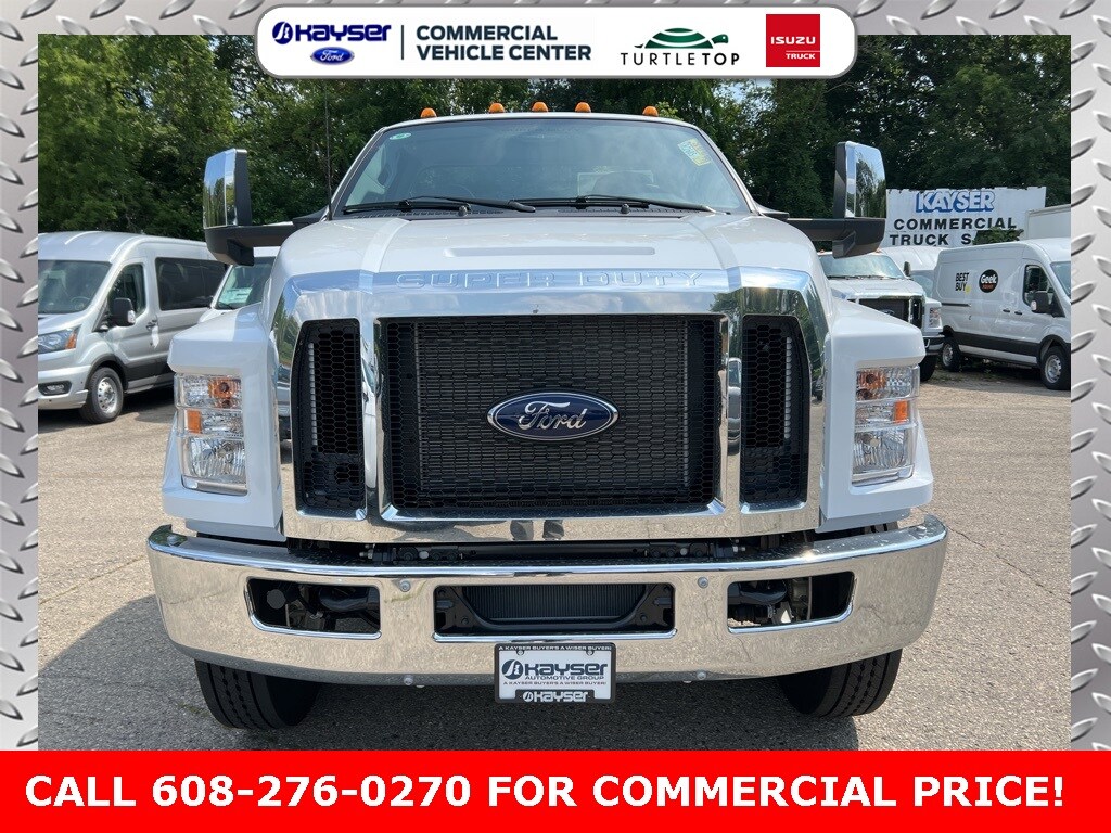 2025 Ford F-650 photo 2