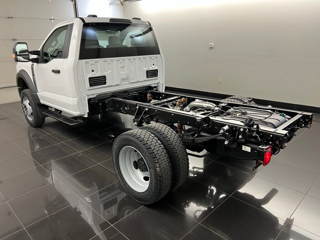 2025 Ford F-550 XL photo 4