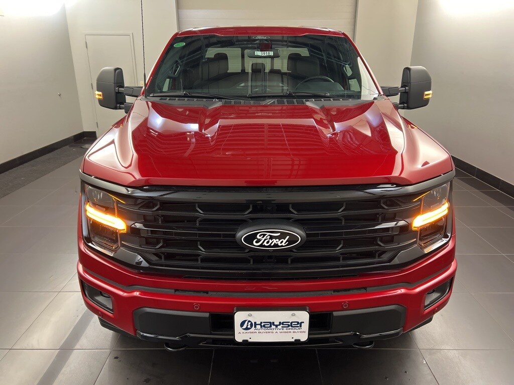 2025 Ford F-150 XLT photo 2