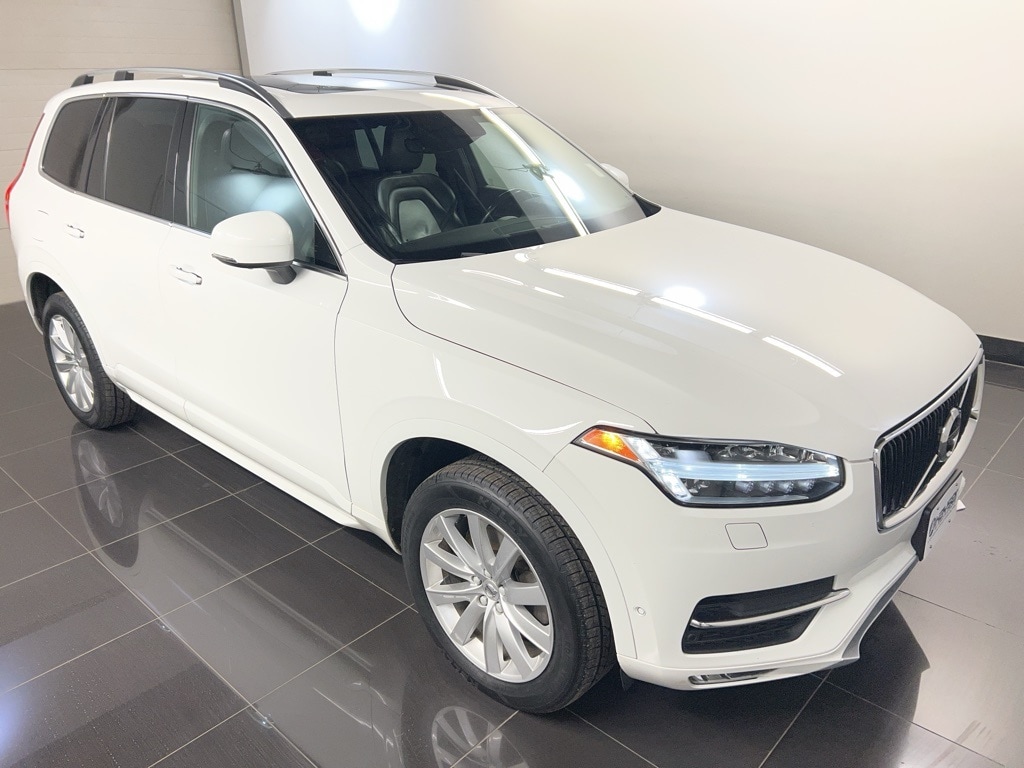 2016 Volvo XC90 Momentum