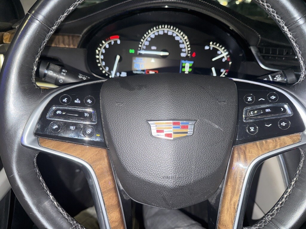 2018 Cadillac XTS Luxury photo 2