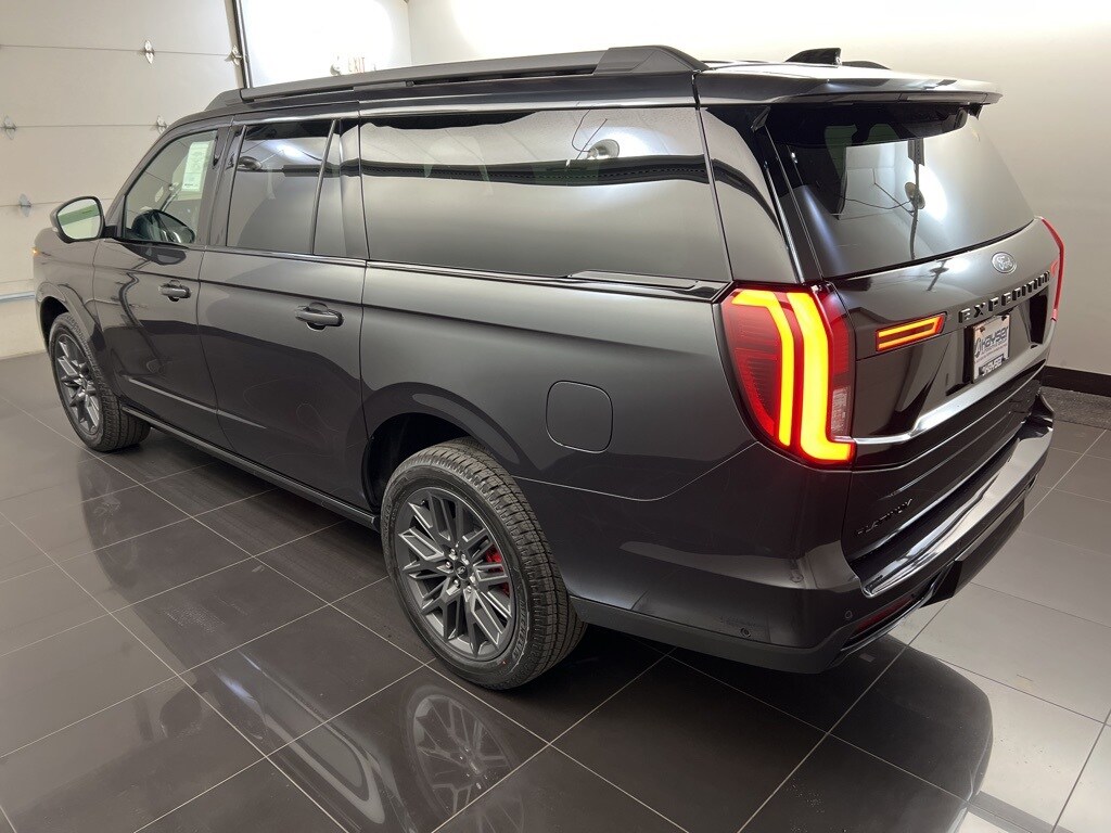 2025 Ford Expedition MAX Platinum photo 4