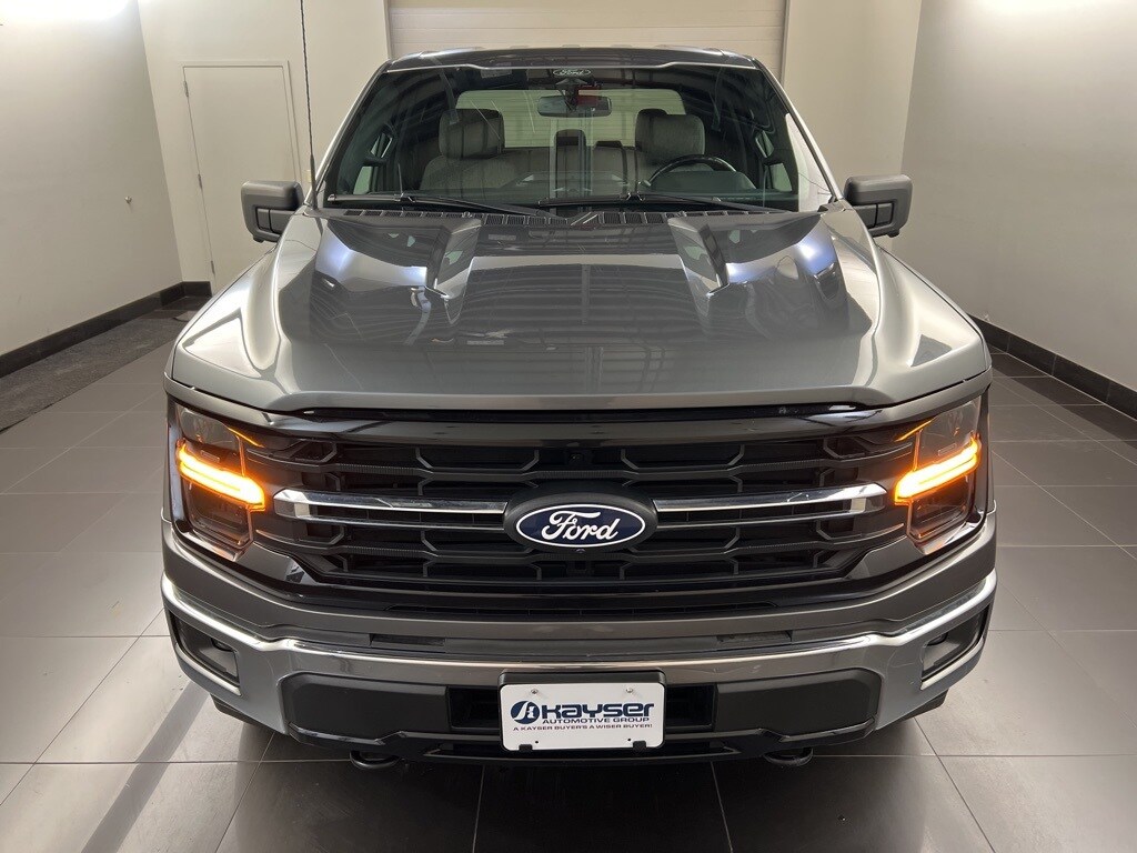 2024 Ford F-150 XLT photo 2