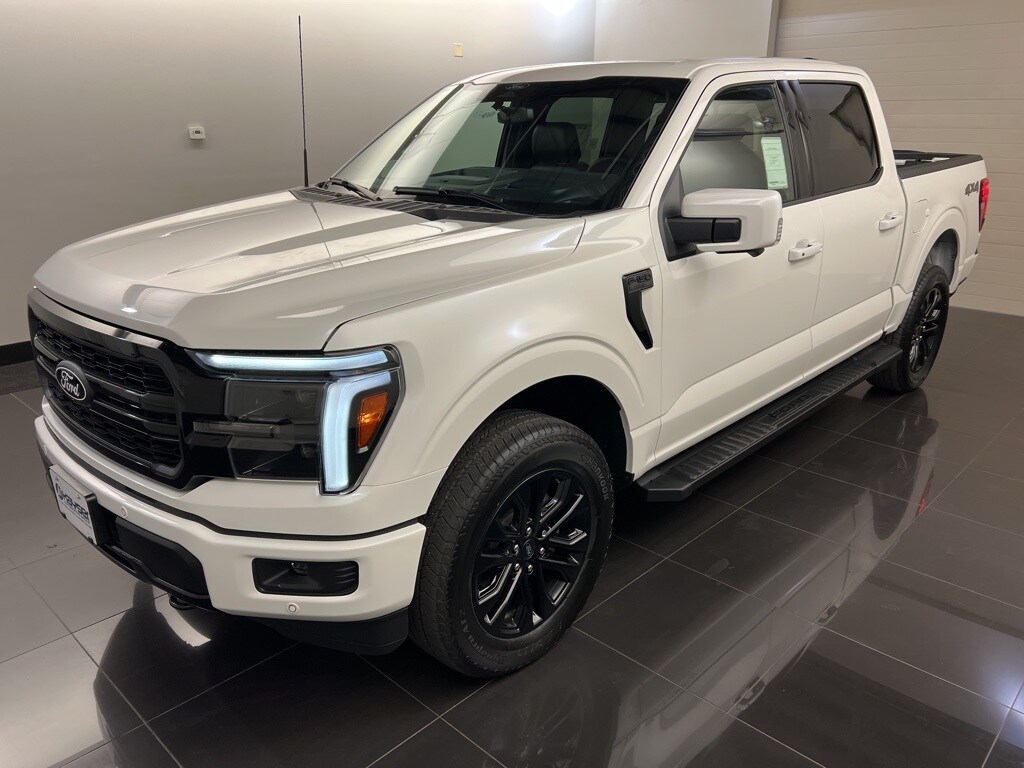2025 Ford F-150 Lariat photo 3