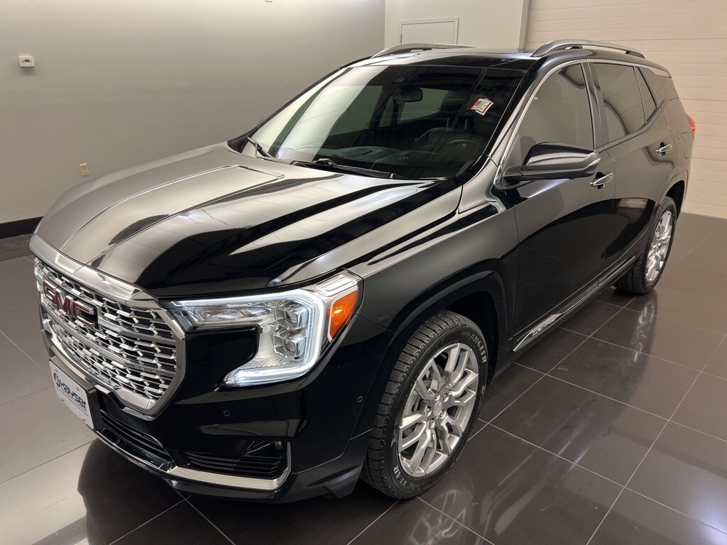 2022 Gmc Terrain Denali photo 3