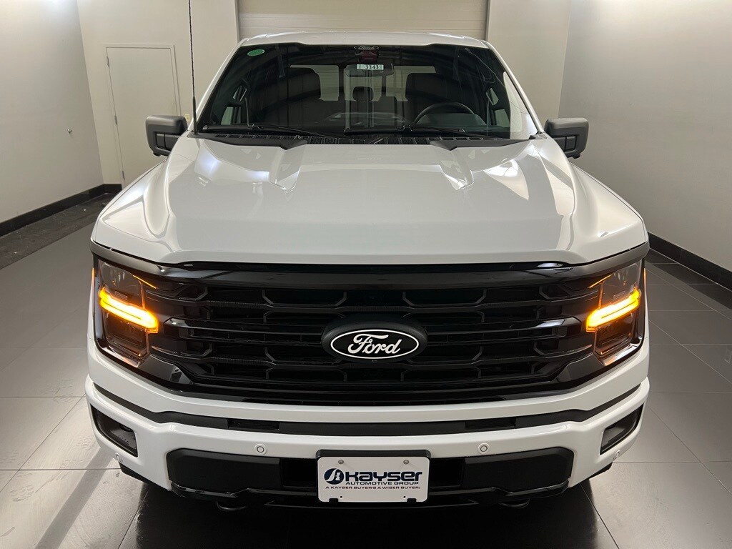 2025 Ford F-150 XLT photo 2