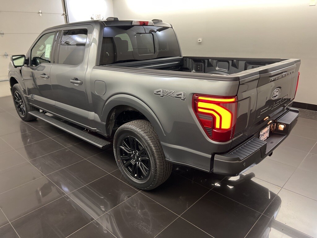 2025 Ford F-150 Platinum photo 4