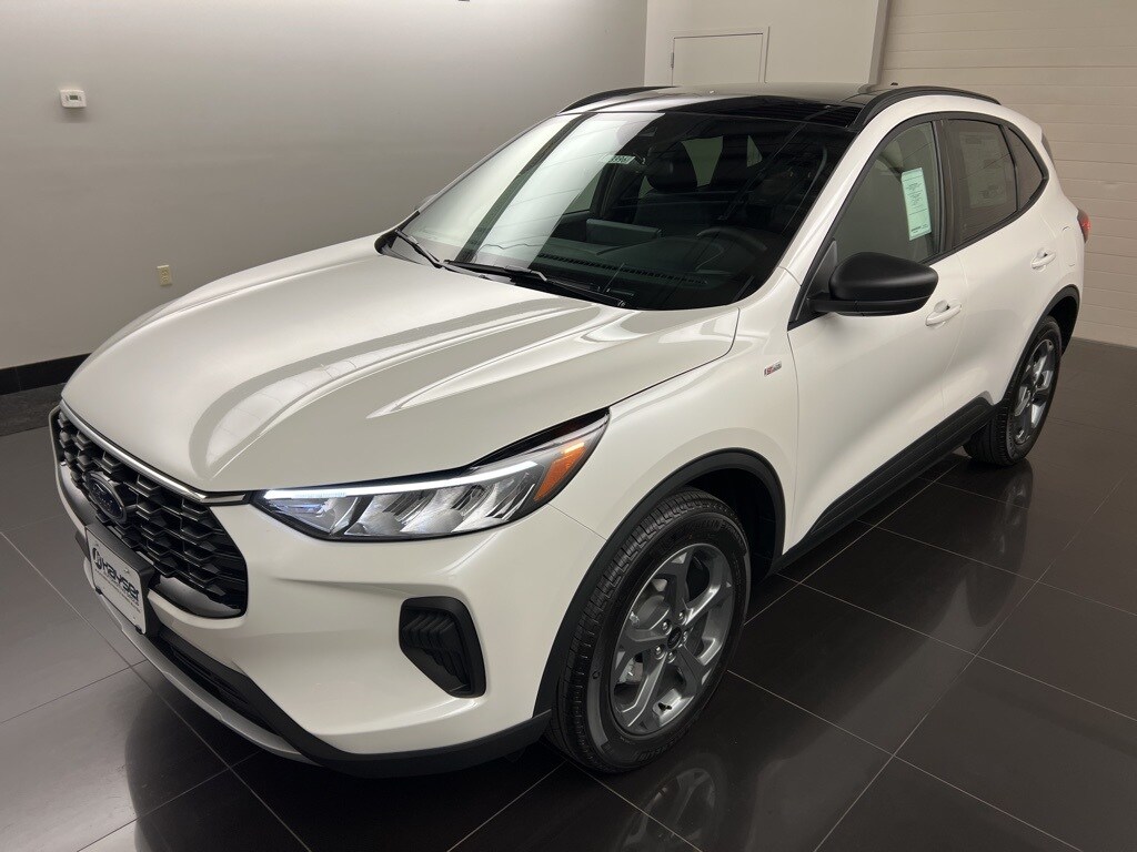 2025 Ford Escape ST-Line photo 3