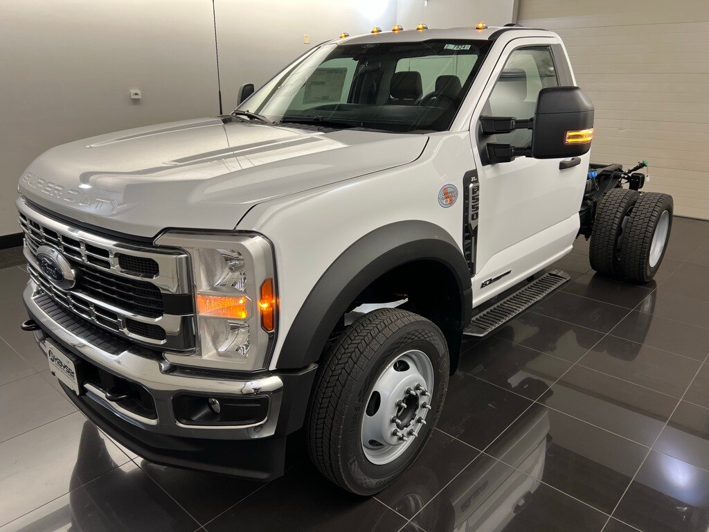 2026 Ford F-550 XL photo 3