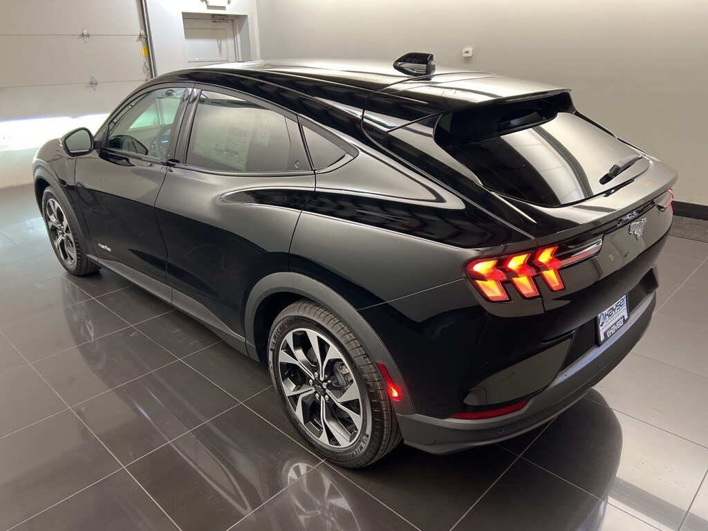 2025 Ford Mustang Mach-E Select photo 4
