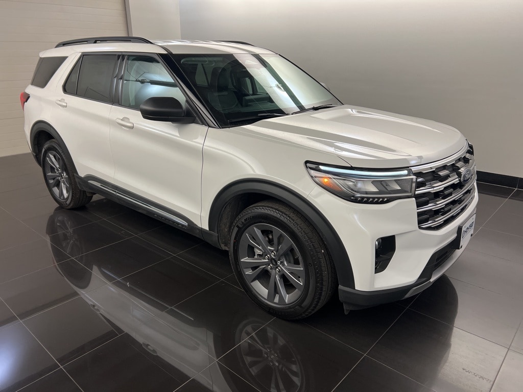 2025 Ford Explorer Active's photo