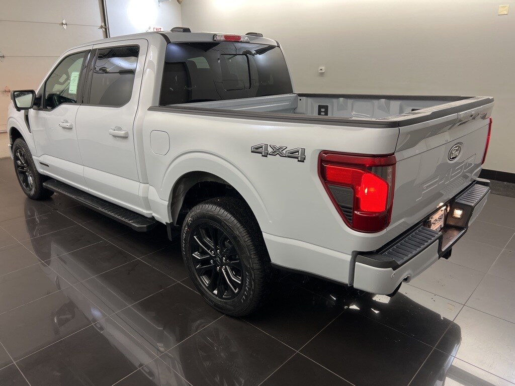 2025 Ford F-150 XLT photo 4