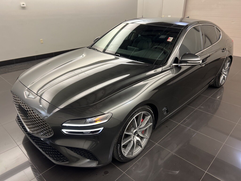 2025 Genesis G70 2.5T photo 3