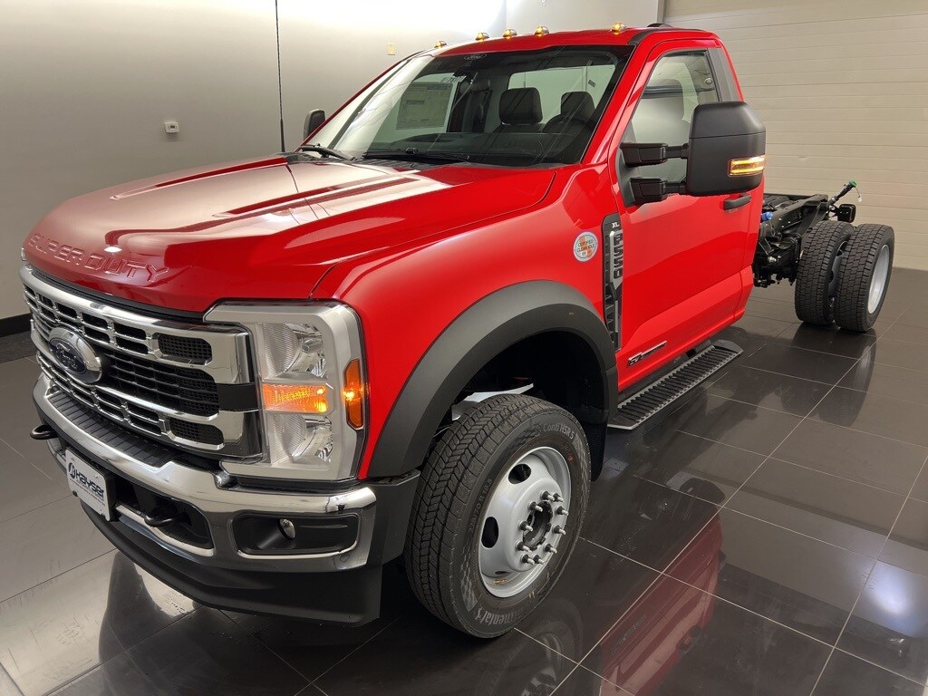 2025 Ford F-550 XL photo 3