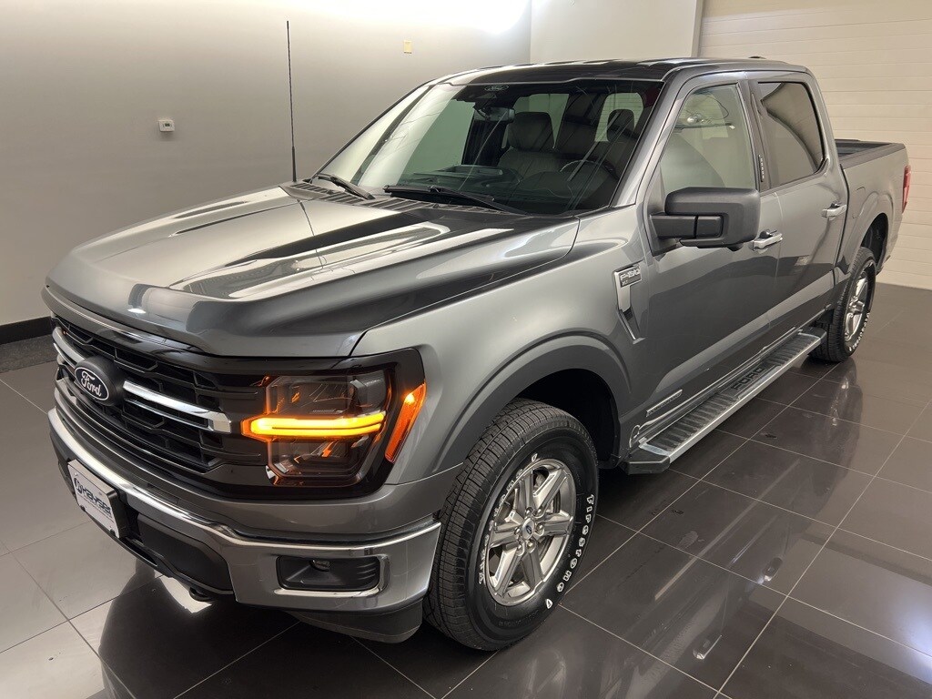 2024 Ford F-150 XLT photo 3