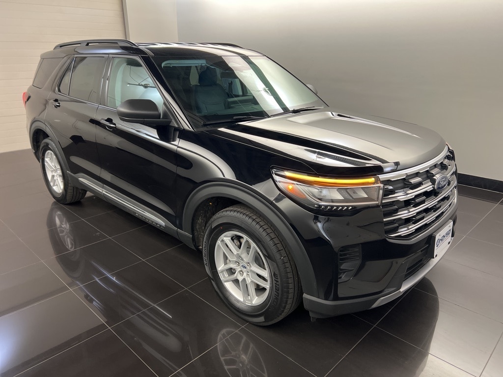 2025 Ford Explorer Active's photo