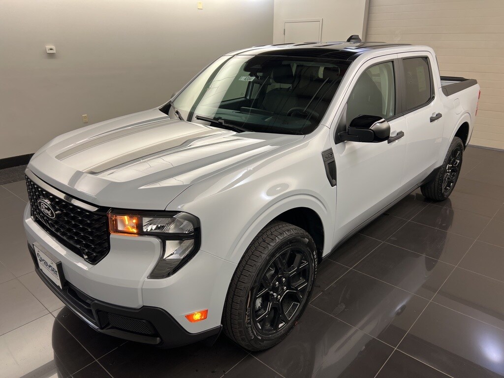 2025 Ford Maverick XLT photo 3