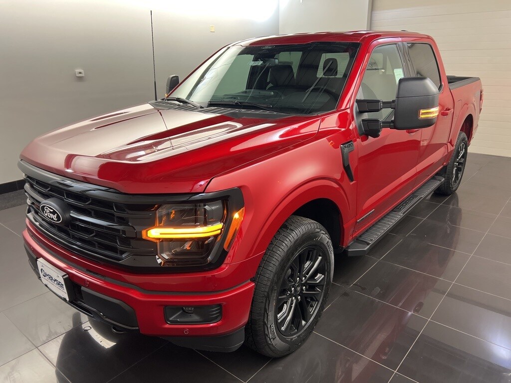 2025 Ford F-150 XLT photo 3