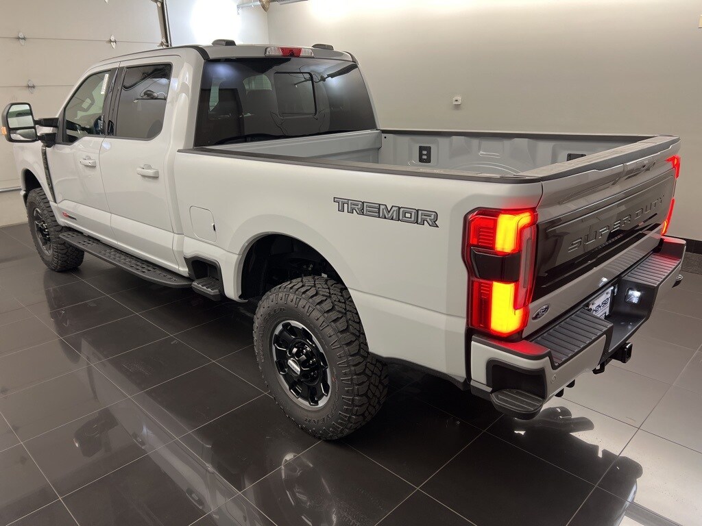 2026 Ford F-250 Platinum photo 4