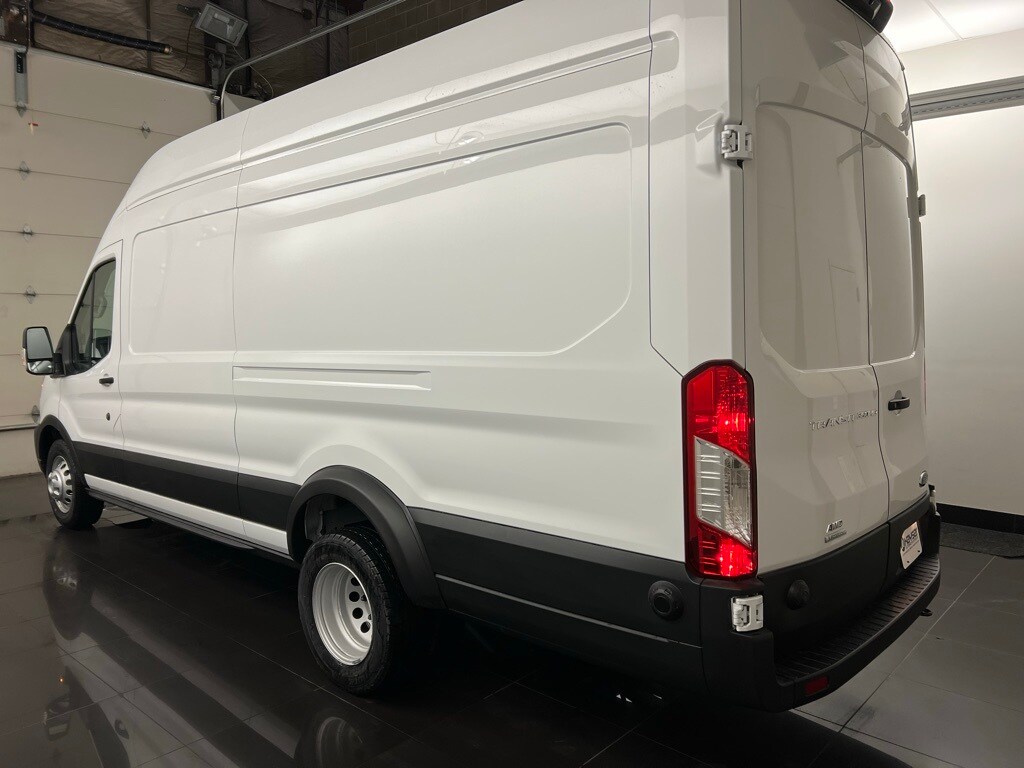 2024 Ford Transit photo 4