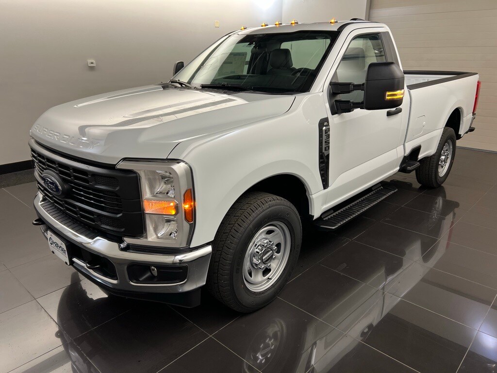 2026 Ford F-350 XL photo 3