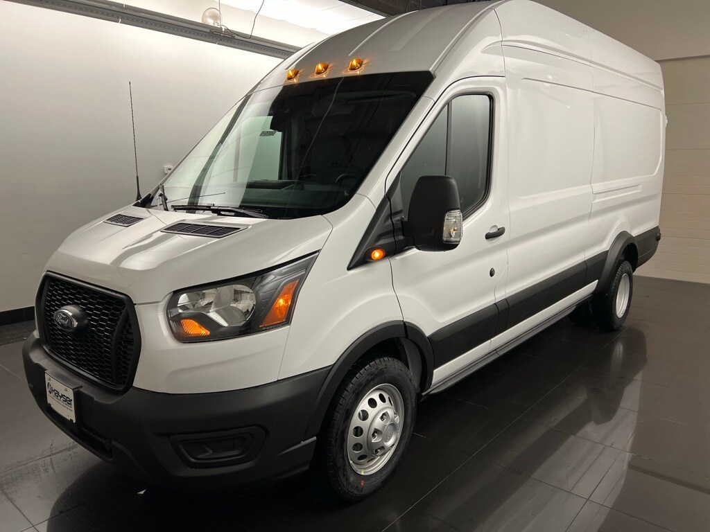 2024 Ford Transit photo 3