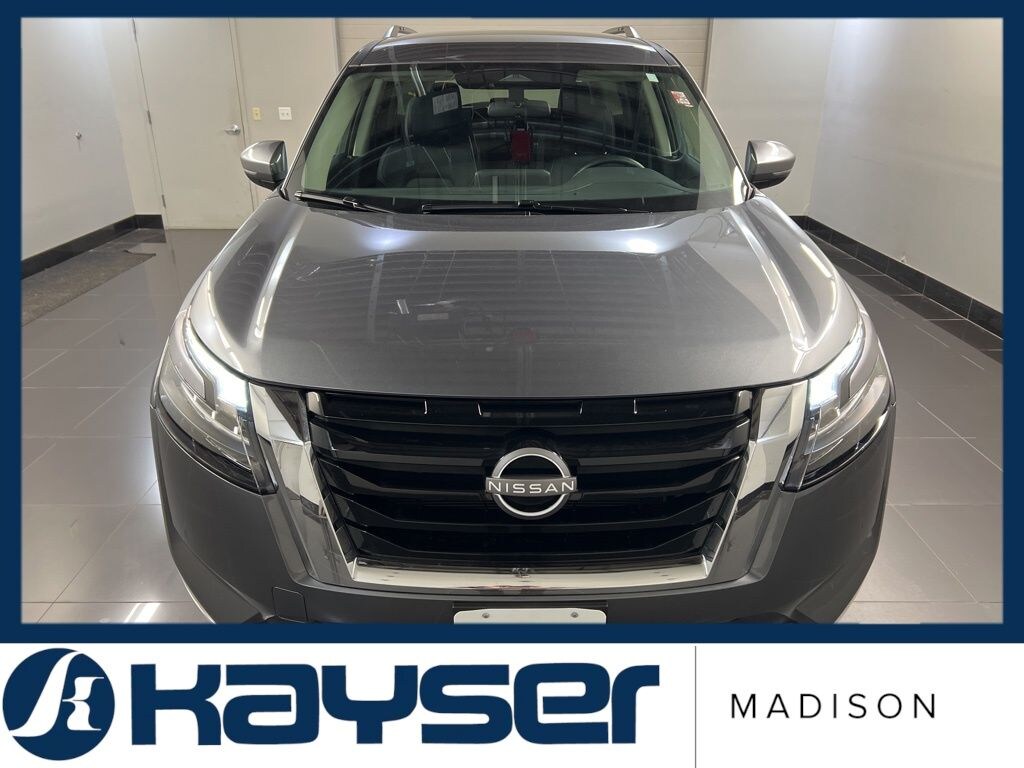Used 2025 Nissan Pathfinder SV SUV