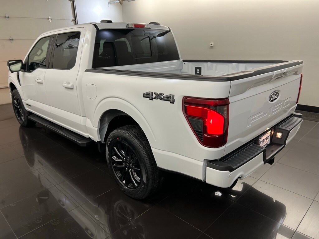2025 Ford F-150 XLT photo 4