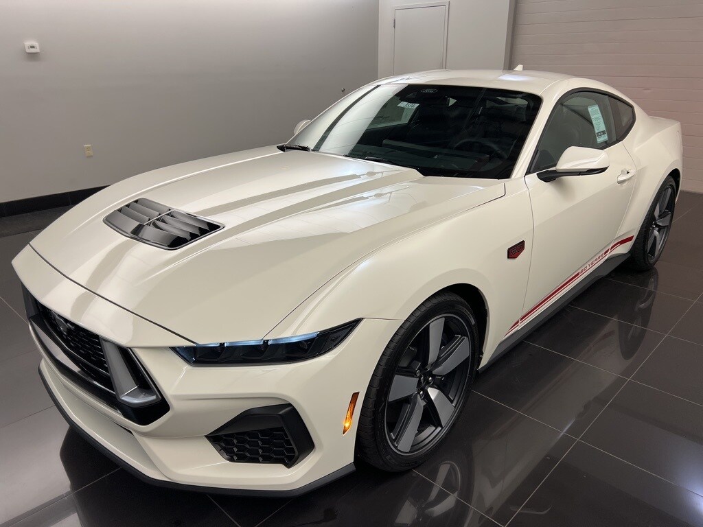 2025 Ford Mustang GT Premium photo 4