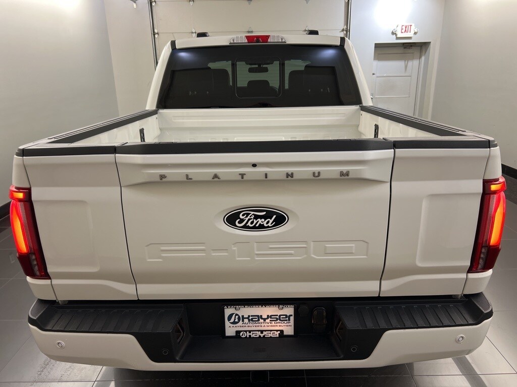 2025 Ford F-150 Platinum photo 4