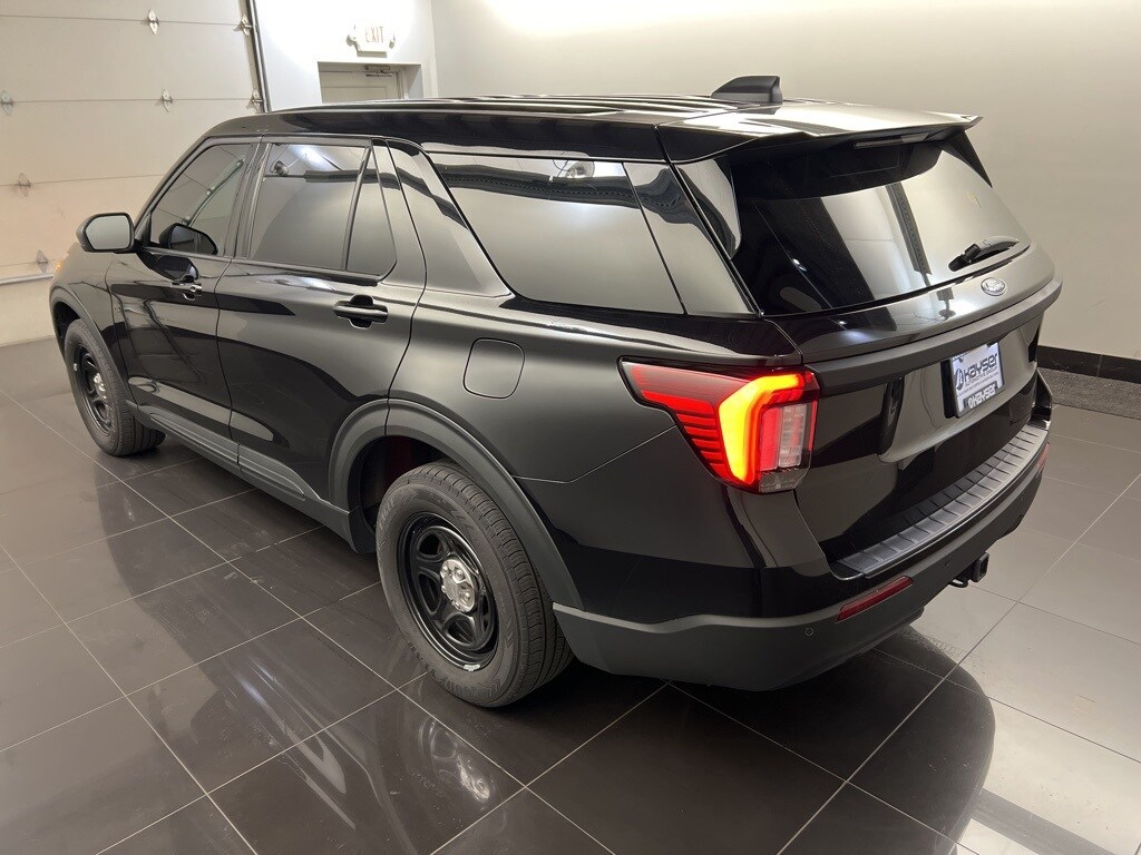 2025 Ford Explorer photo 3